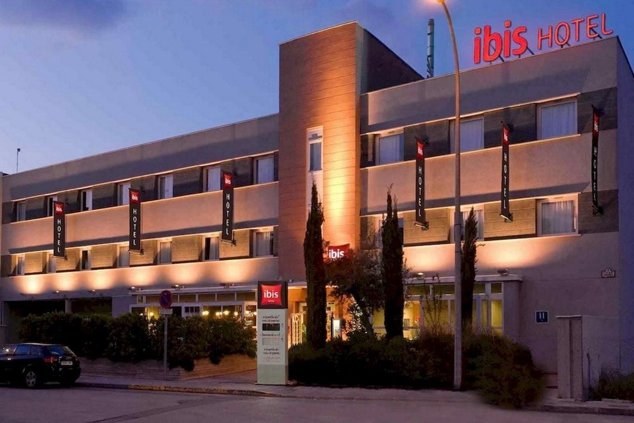 Ibis Granada Hotel Exterior foto